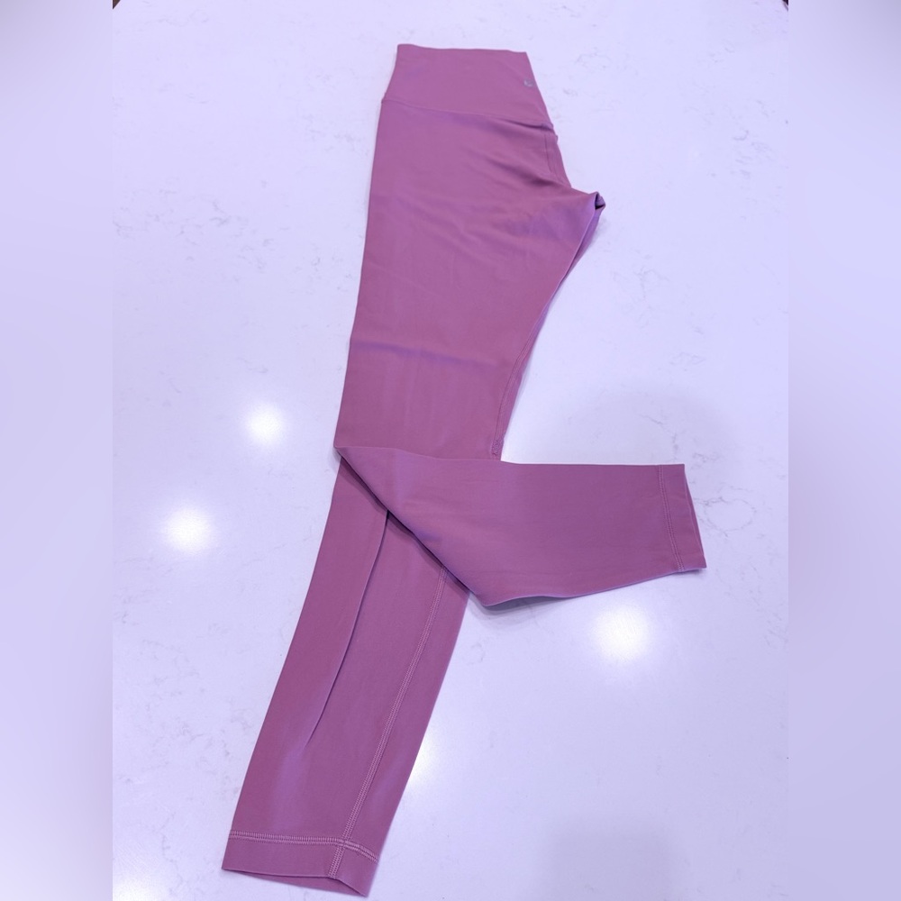 LULULEMON ALIGN LEGGINGS (8), 28” INSEAM rose /mauve pink